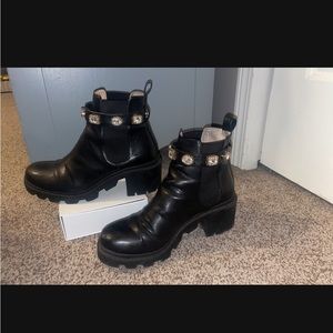 Authentic Steve Madden Black Jewel Amulet Boots Women’s US size 9.5